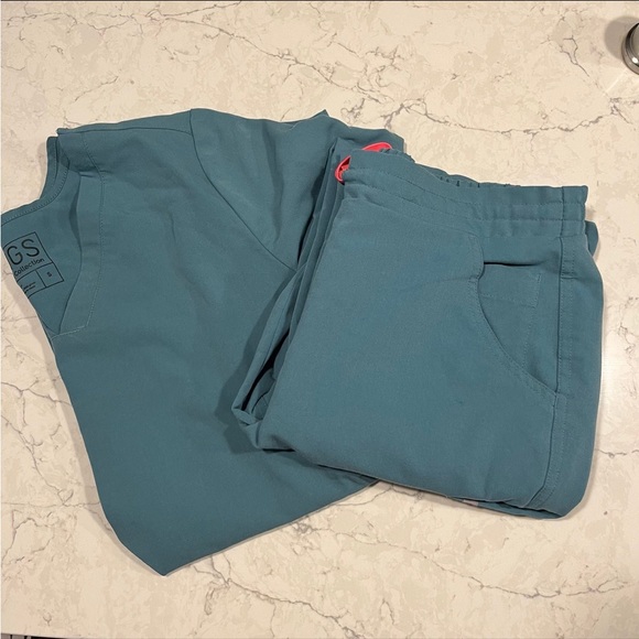 Figs Hydrogreen Scrub Set - Picture 2 of 2